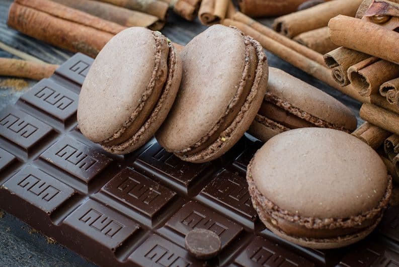 Макаронс с шоколадным кремом